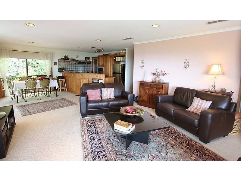 2 Irene Avenue, Upper Ferntree Gully VIC 3156