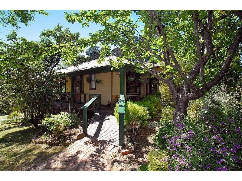 12 Lyons Drive, Selby VIC 3159