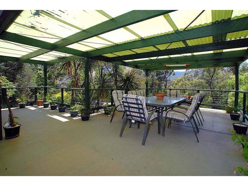 12 Lyons Drive, Selby VIC 3159