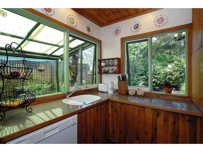 12 Lyons Drive, Selby VIC 3159
