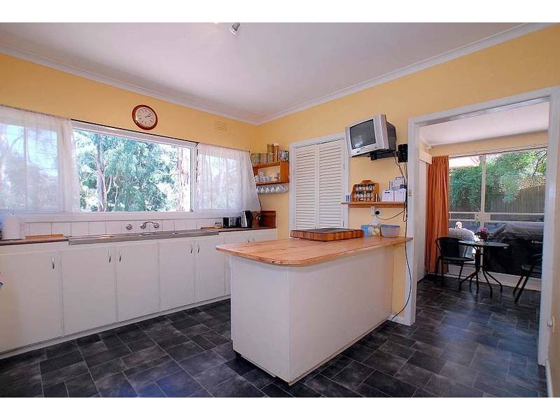 27 Old Reservoir Road, Belgrave VIC 3160