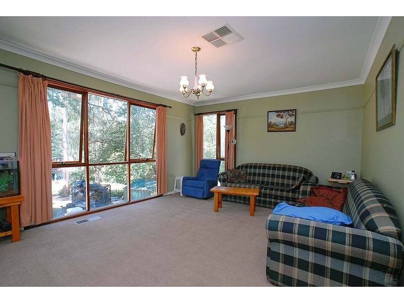 27 Old Reservoir Road, Belgrave VIC 3160