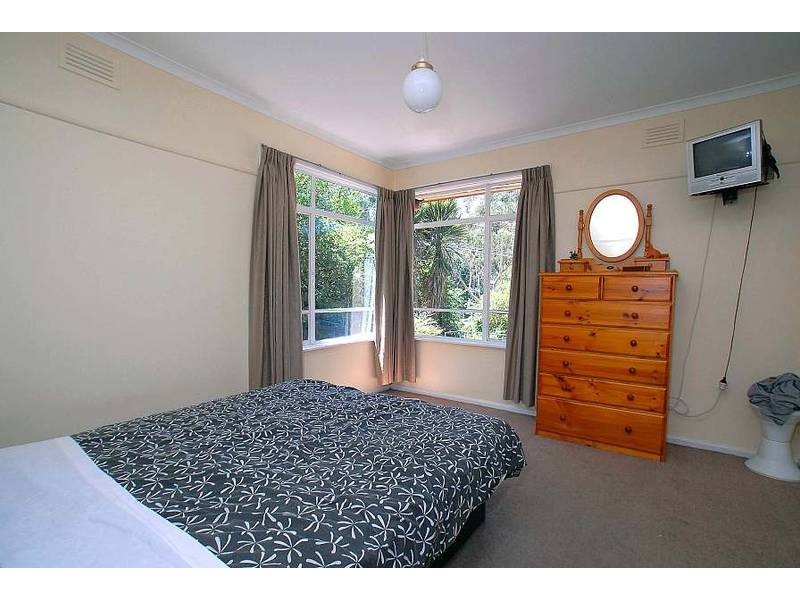 27 Old Reservoir Road, Belgrave VIC 3160