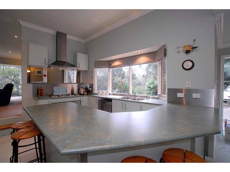 22 Johns Road, Selby VIC 3159