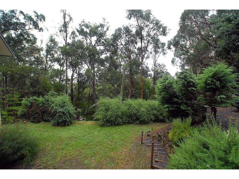 22 Johns Road, Selby VIC 3159