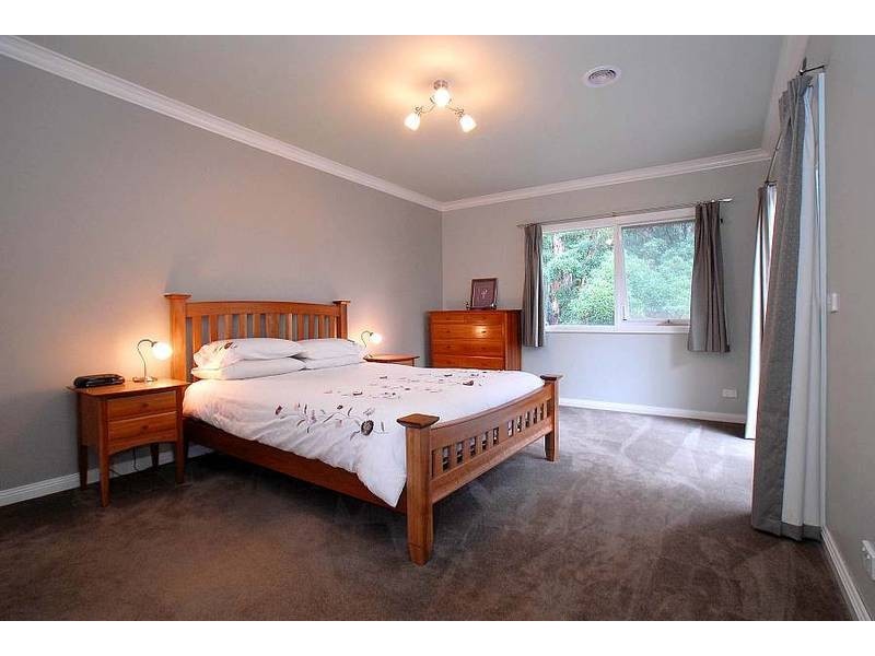 22 Johns Road, Selby VIC 3159