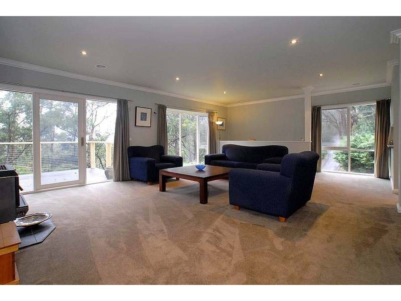 22 Johns Road, Selby VIC 3159
