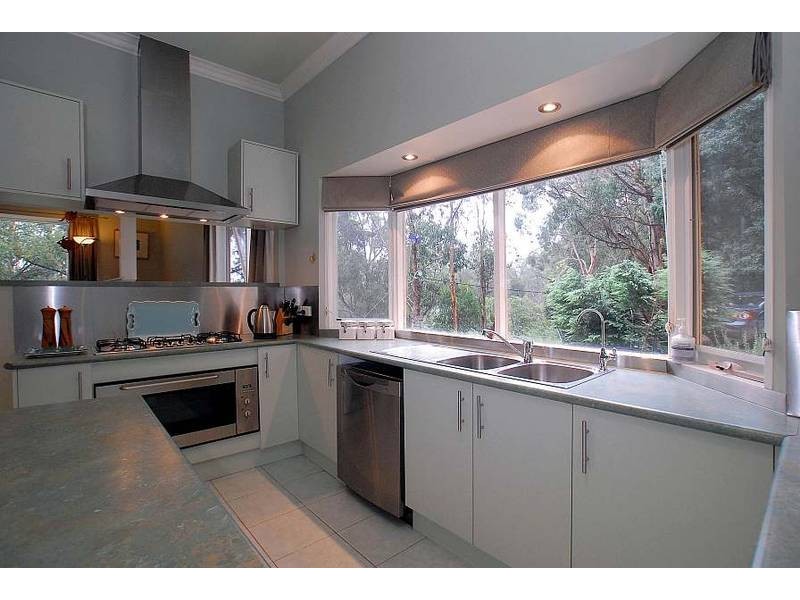 22 Johns Road, Selby VIC 3159
