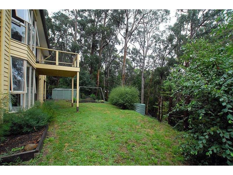 22 Johns Road, Selby VIC 3159