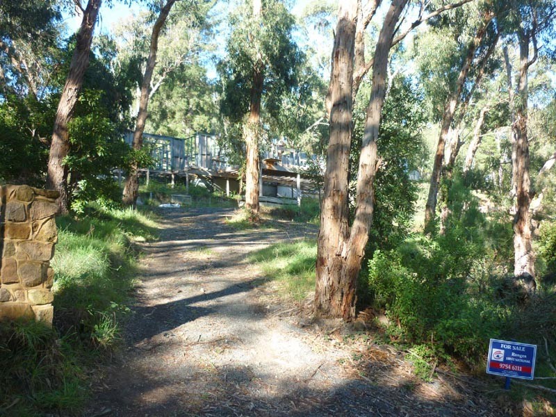 7 Cedar Grove, Selby VIC 3159