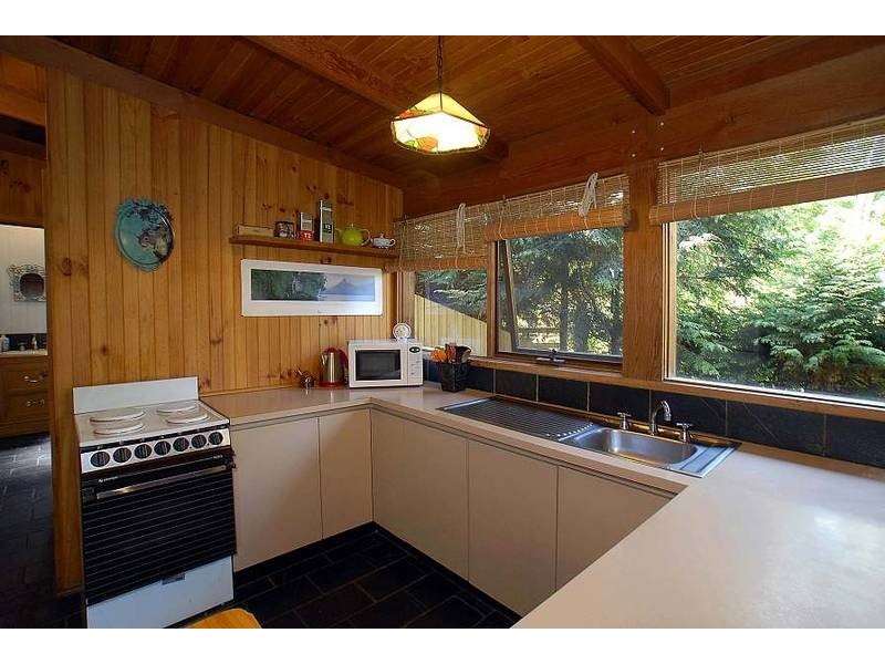 24 Old Monbulk Road, Belgrave VIC 3160