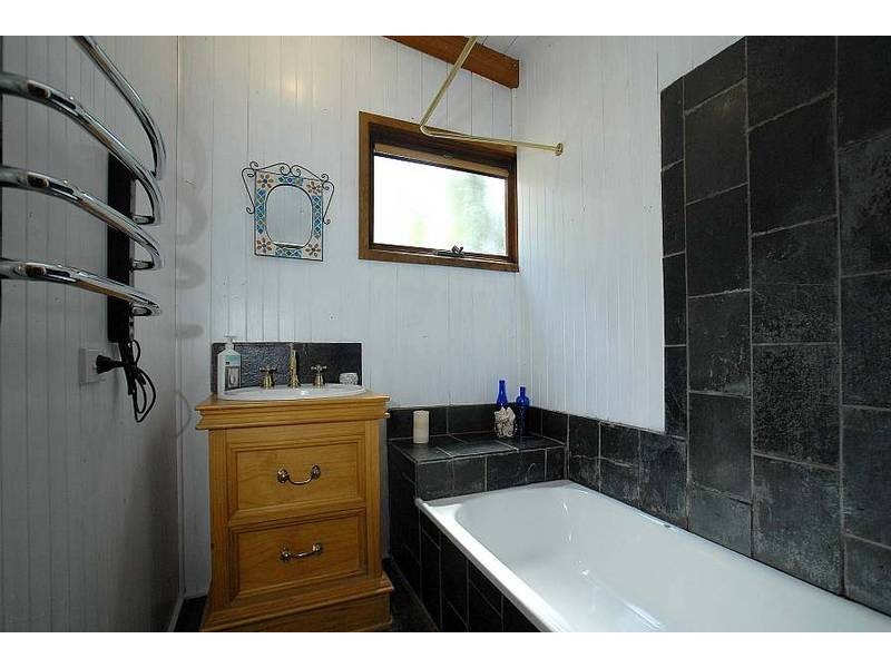 24 Old Monbulk Road, Belgrave VIC 3160