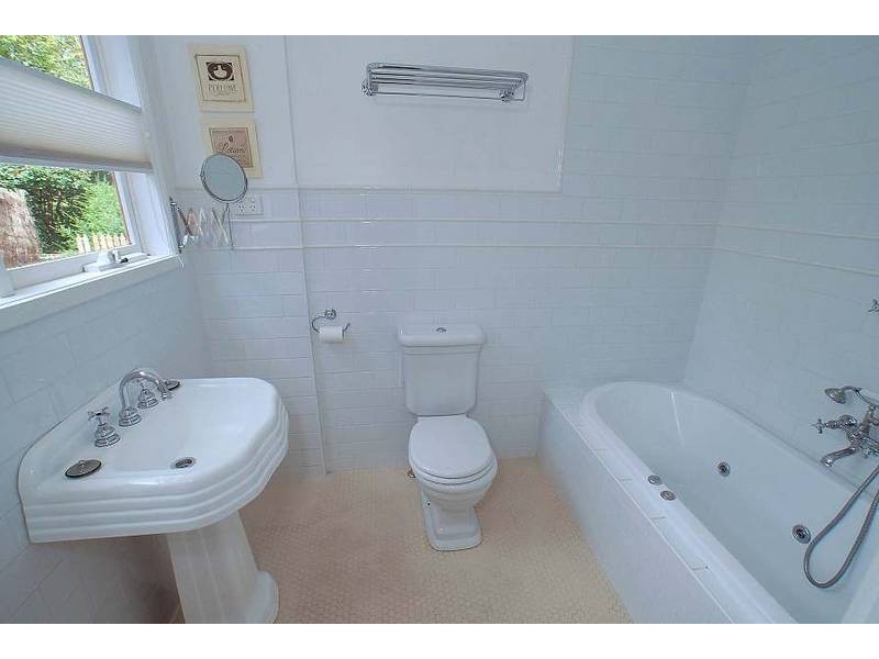 32 Hazel Grove, Tecoma VIC 3160