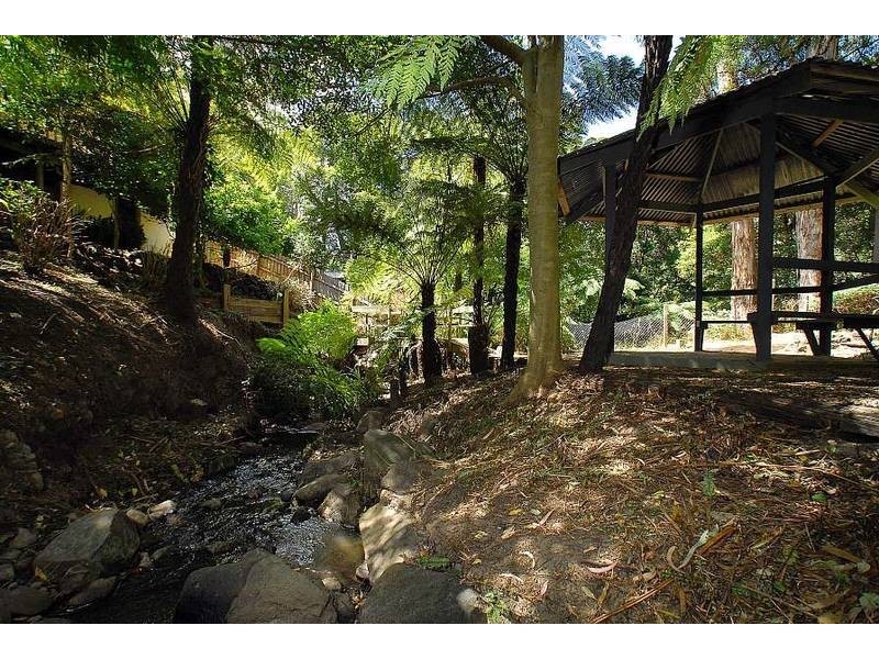 32 Hazel Grove, Tecoma VIC 3160