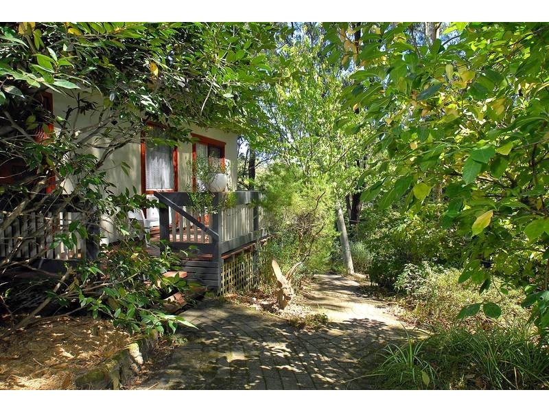 6 Nation Road, Selby VIC 3159