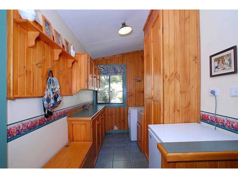 6 Nation Road, Selby VIC 3159