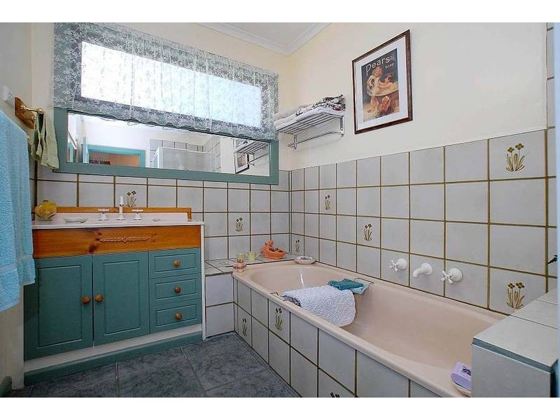 6 Nation Road, Selby VIC 3159