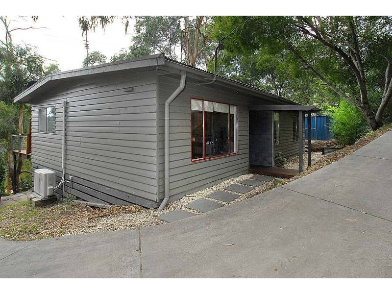 25 Waratah Avenue, Belgrave VIC 3160