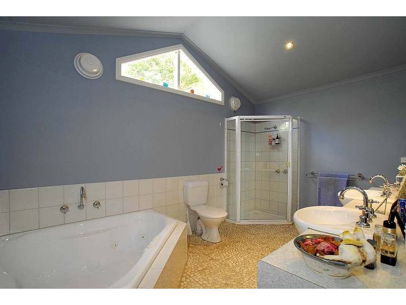 22 Oakland Avenue, Upwey VIC 3158
