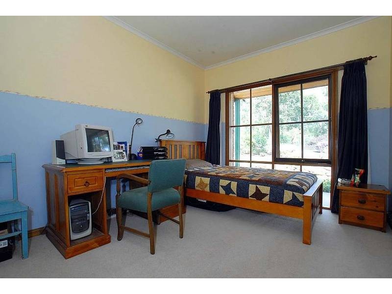 156 Johns Road, Selby VIC 3159
