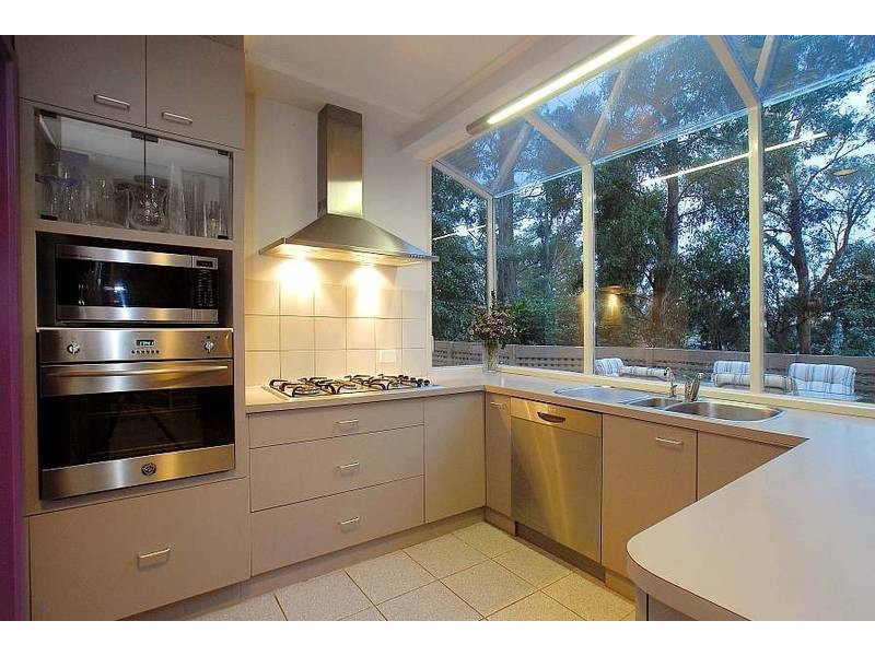 6 Karen Street, Selby VIC 3159