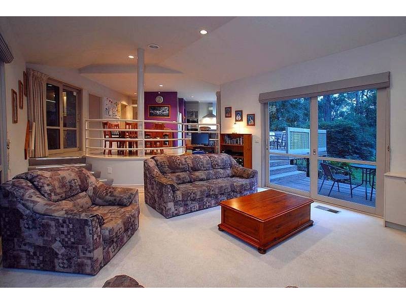 6 Karen Street, Selby VIC 3159