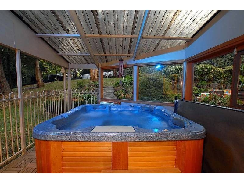 6 Karen Street, Selby VIC 3159