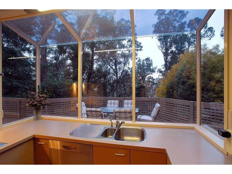 6 Karen Street, Selby VIC 3159