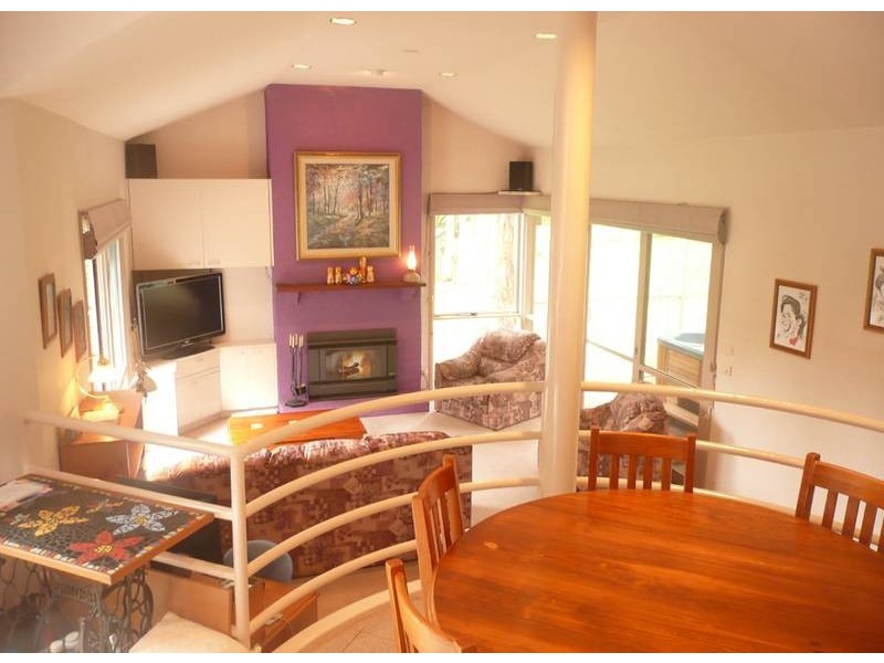 6 Karen Street, Selby VIC 3159