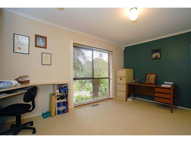 4 Clarke Road, Ferny Creek VIC 3786