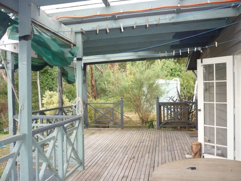 18 Batesleigh Road, Selby VIC 3159