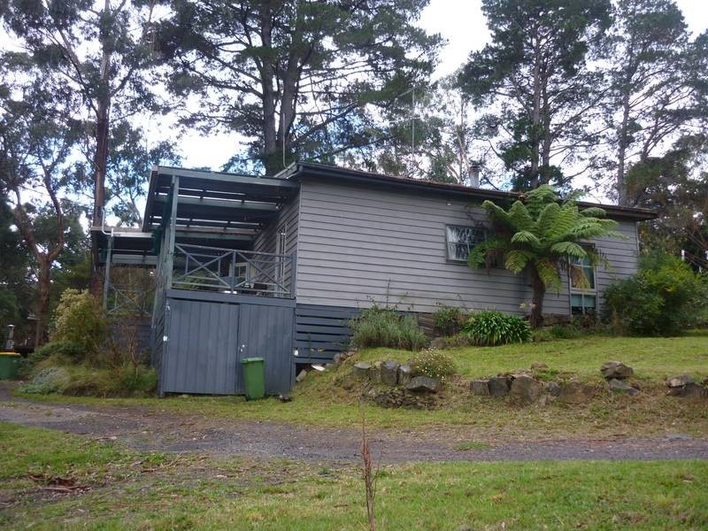 18 Batesleigh Road, Selby VIC 3159