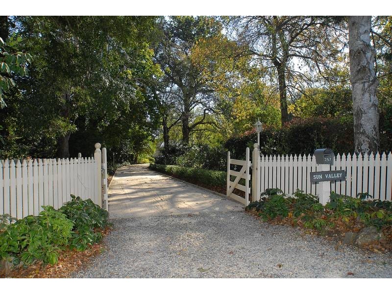 257 Mt Dandenong Tourist Road, Ferny Creek VIC 3786