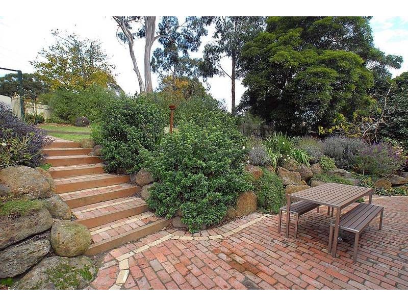 32 McNicol Road (enter via Talbot rd), Tecoma VIC 3160