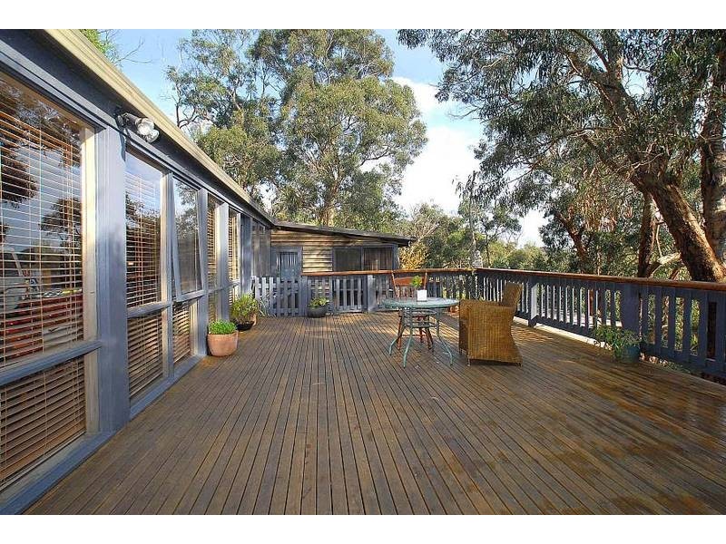 12 Currajong Avenue, Selby VIC 3159
