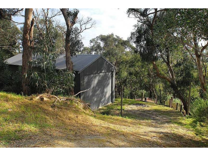 12 Currajong Avenue, Selby VIC 3159
