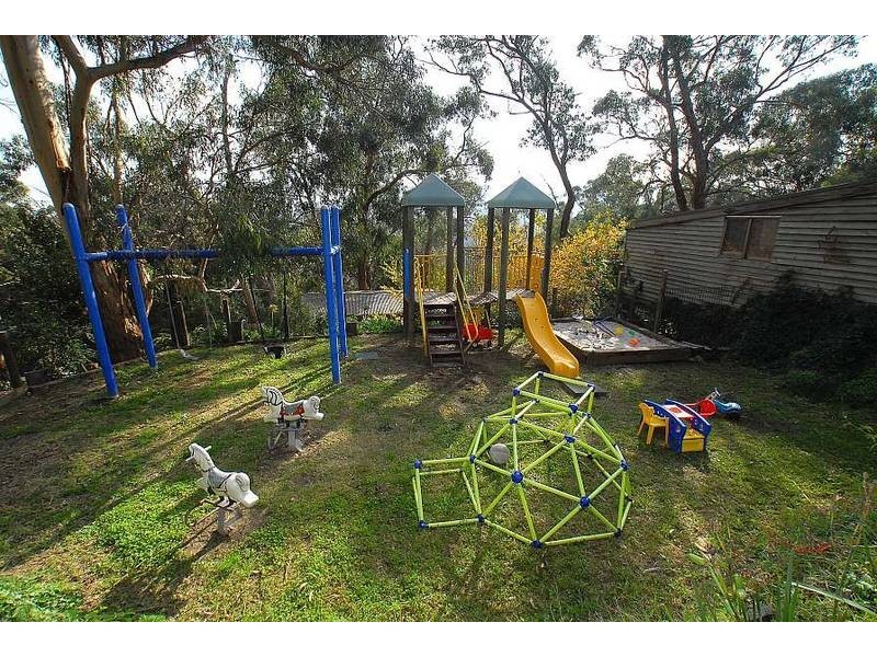 12 Currajong Avenue, Selby VIC 3159