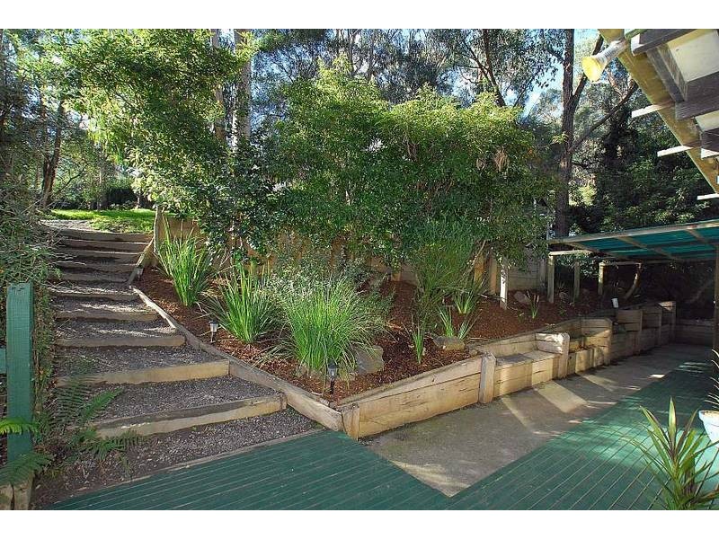 4 Lacy Street, Selby VIC 3159