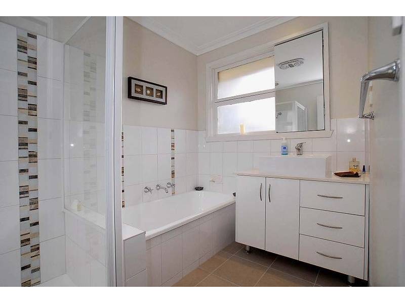 8 Cambridge Street, Belgrave South VIC 3160