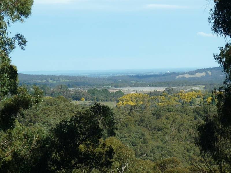 24 Gordon Grove, Menzies Creek VIC 3159