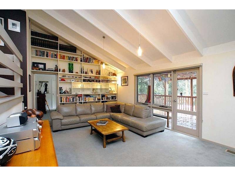 13 Glen Road, Belgrave Heights VIC 3160