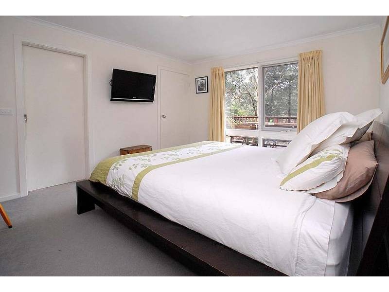 13 Glen Road, Belgrave Heights VIC 3160