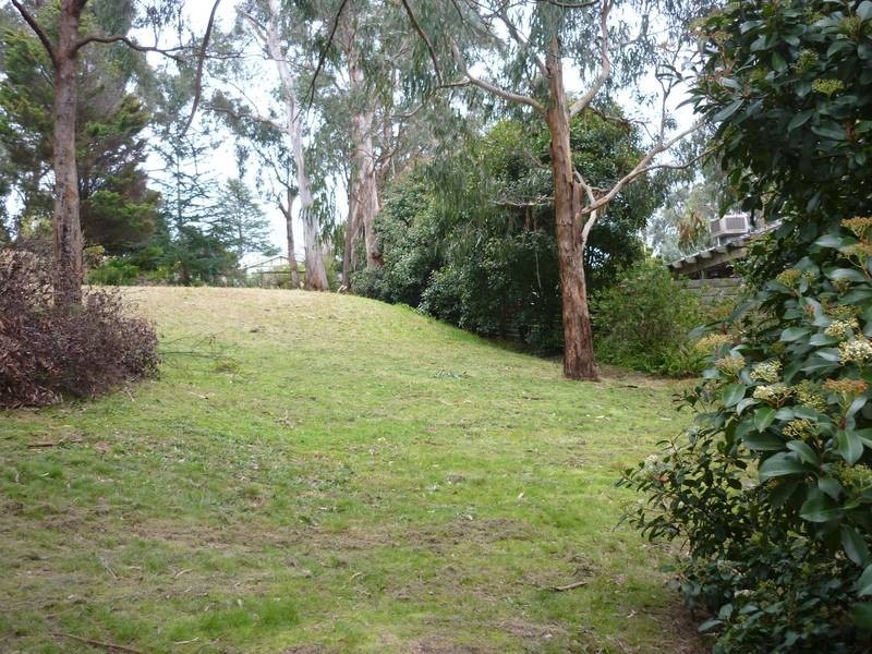 11 Fairydell Road, Tecoma VIC 3160