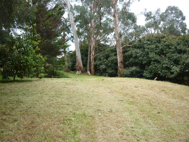 11 Fairydell Road, Tecoma VIC 3160