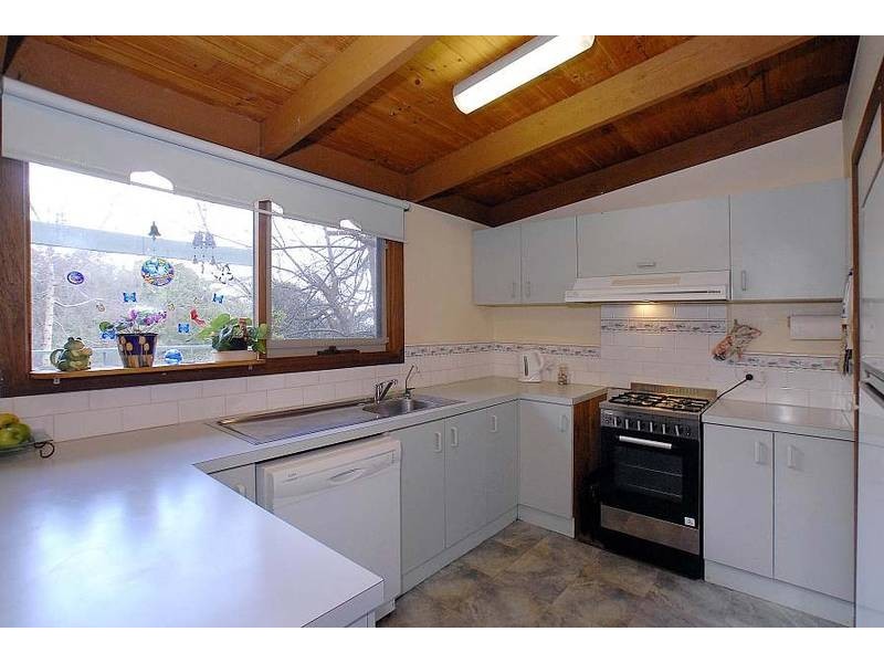 14 Florence Avenue, Upwey VIC 3158