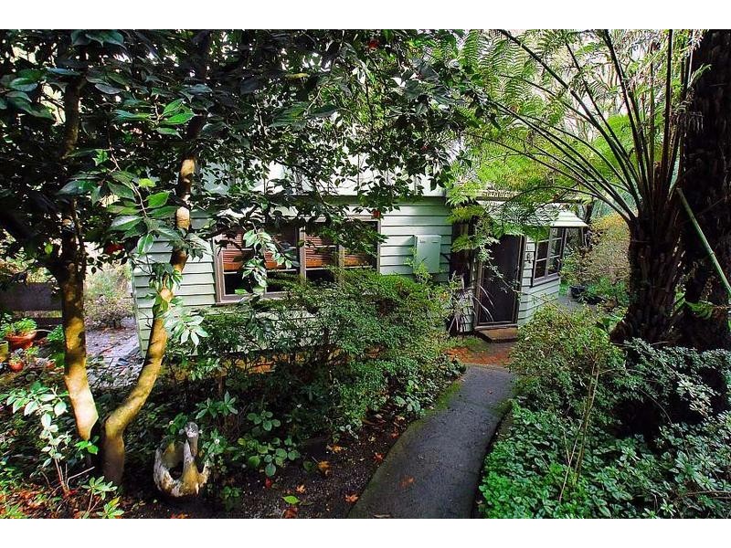 30 Blackwood Street, Tecoma VIC 3160