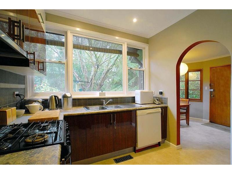 30 Blackwood Street, Tecoma VIC 3160
