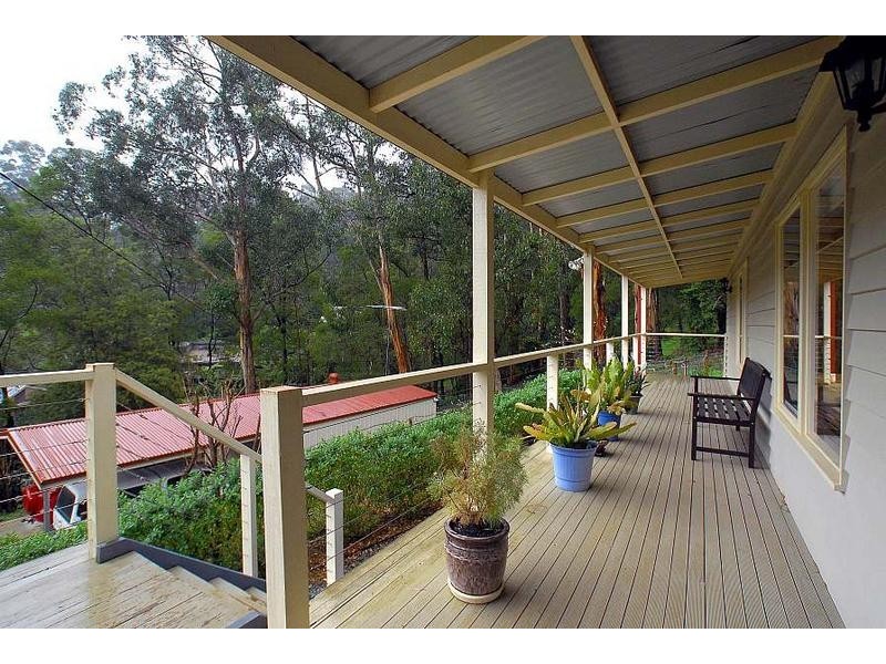 4 Bay Street, Tecoma VIC 3160