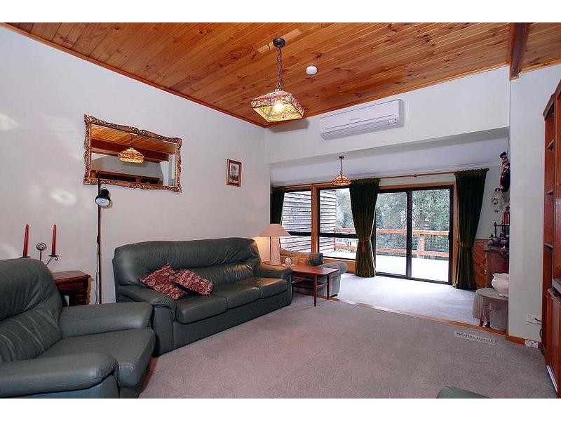 12 Laurel Grove, Belgrave VIC 3160