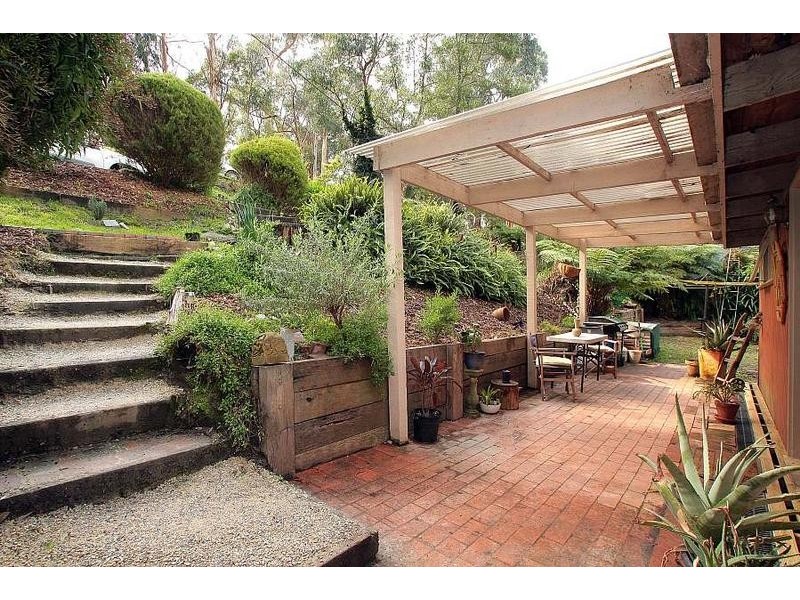 66 Temple Road, Selby VIC 3159